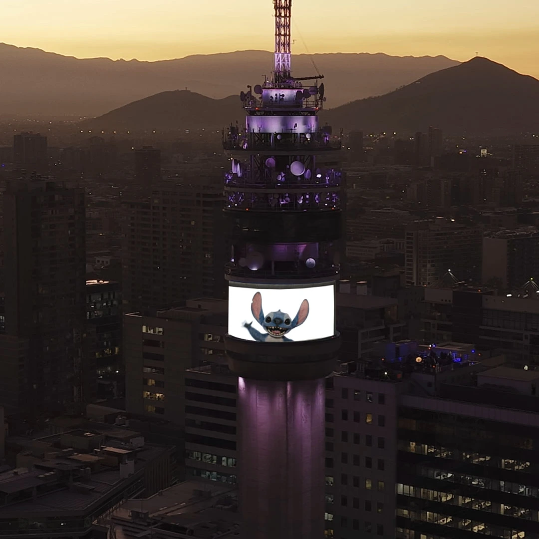 Global perspective at TRISON Careers, international teams collaborating worldwide.