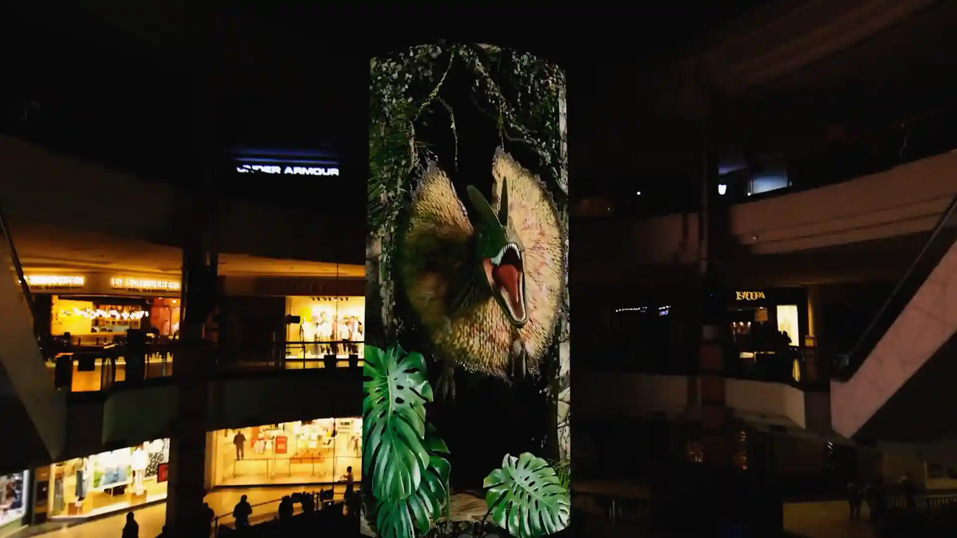 Pantalla LED curva utilizada para crear experiencias digitales envolventes en el Florida Center.