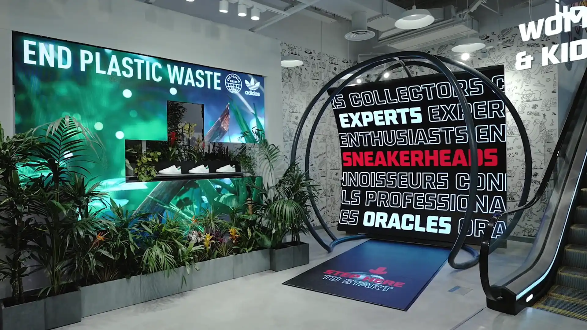 Motion-sensor Jump & Snap zone enabling content creation at Foot Locker Barcelona.