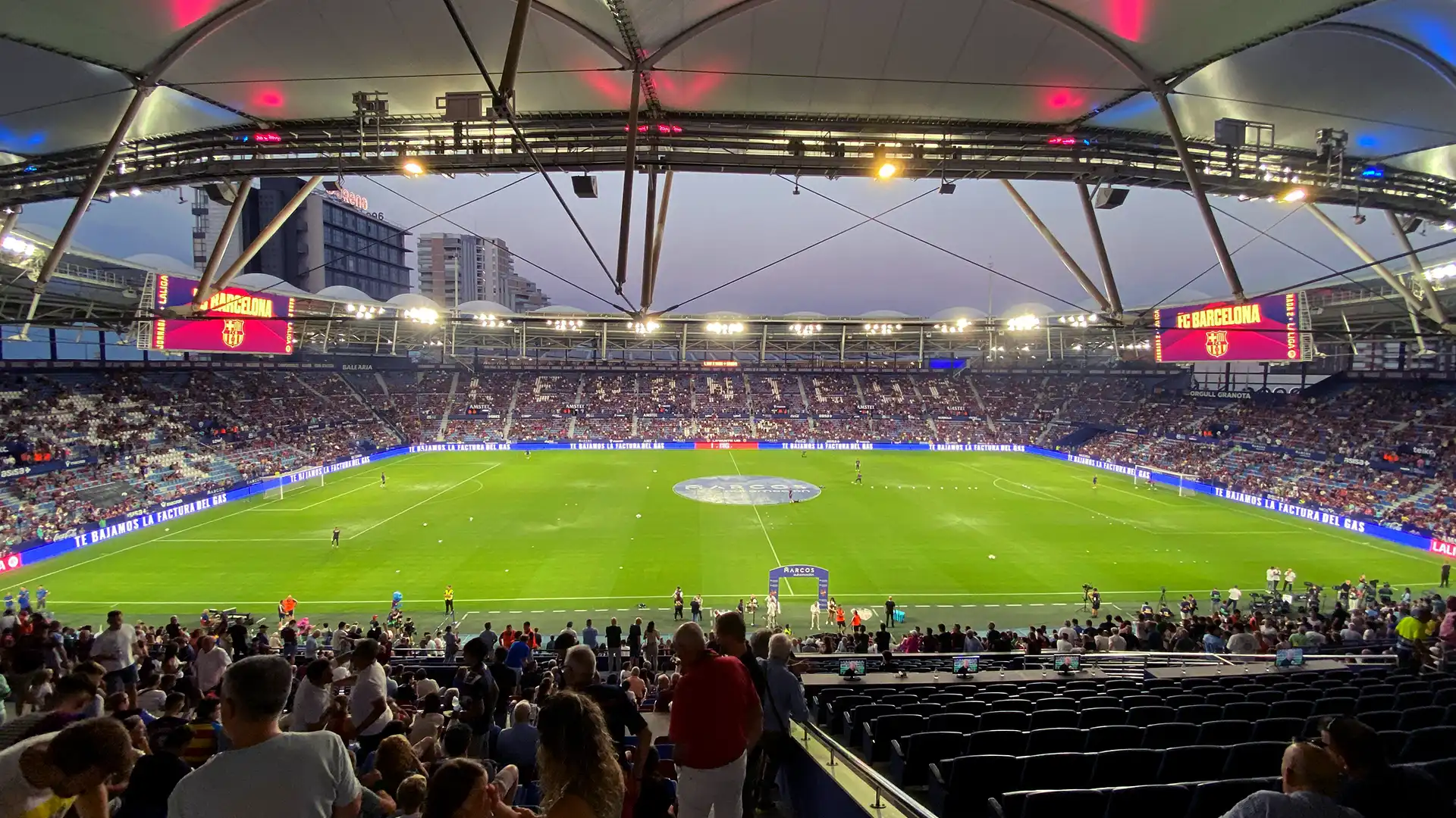 TRISON Yellowbricks’ synchronized graphics displayed on a stadium video scoreboard during a Spanish football match in the 2025/26 season.