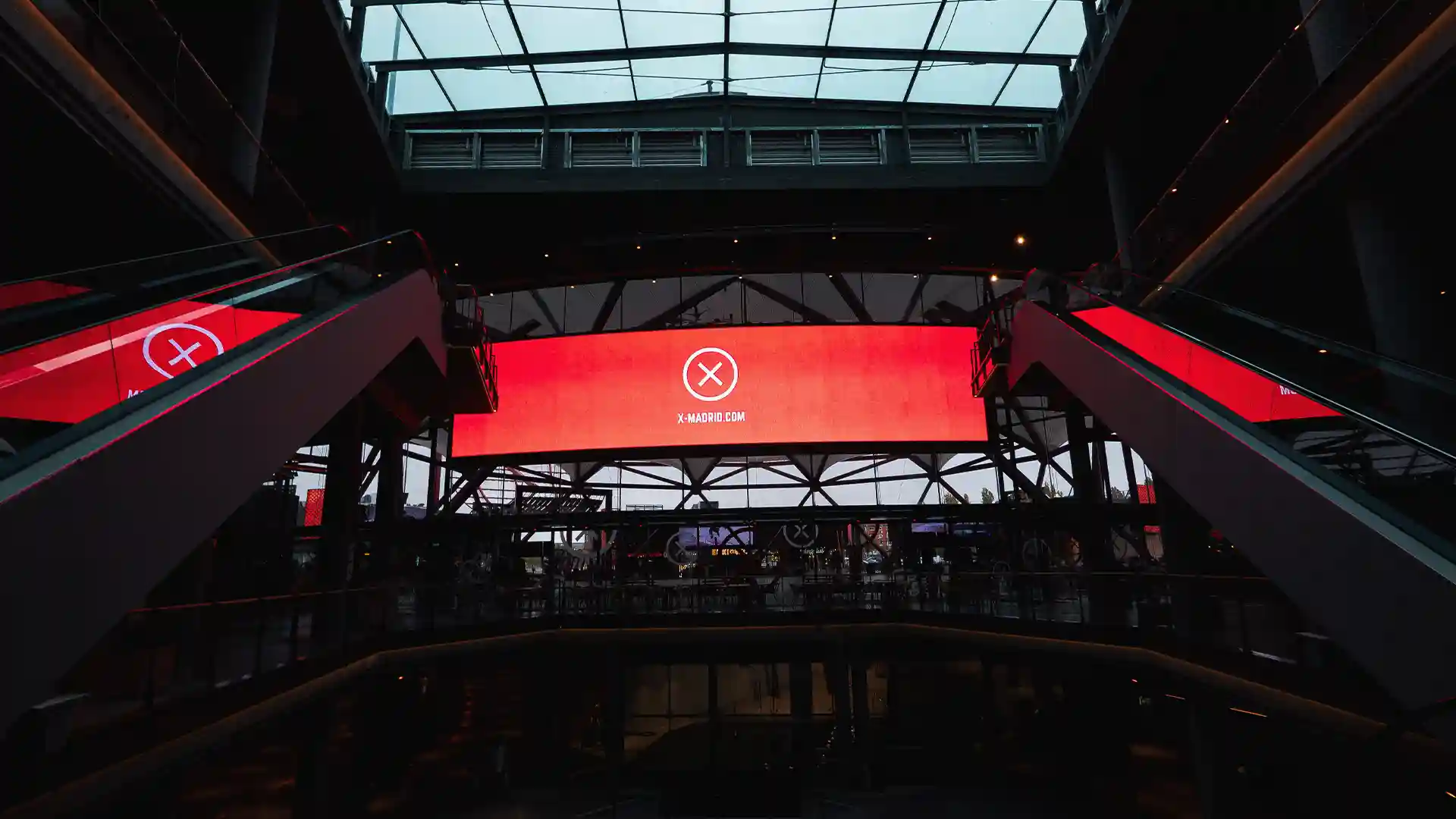 Digital technology integrated into X Madrid to redefine traditional retail and create a disruptive, interactive shopping environment.